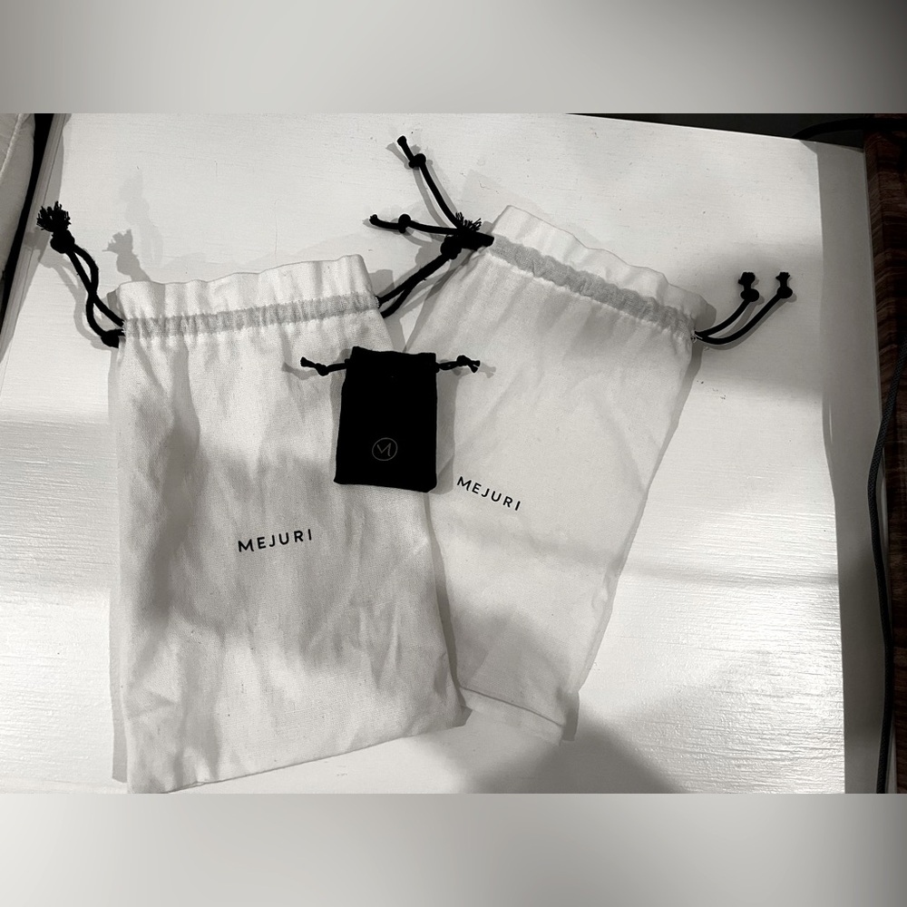 Mejuri dust bag